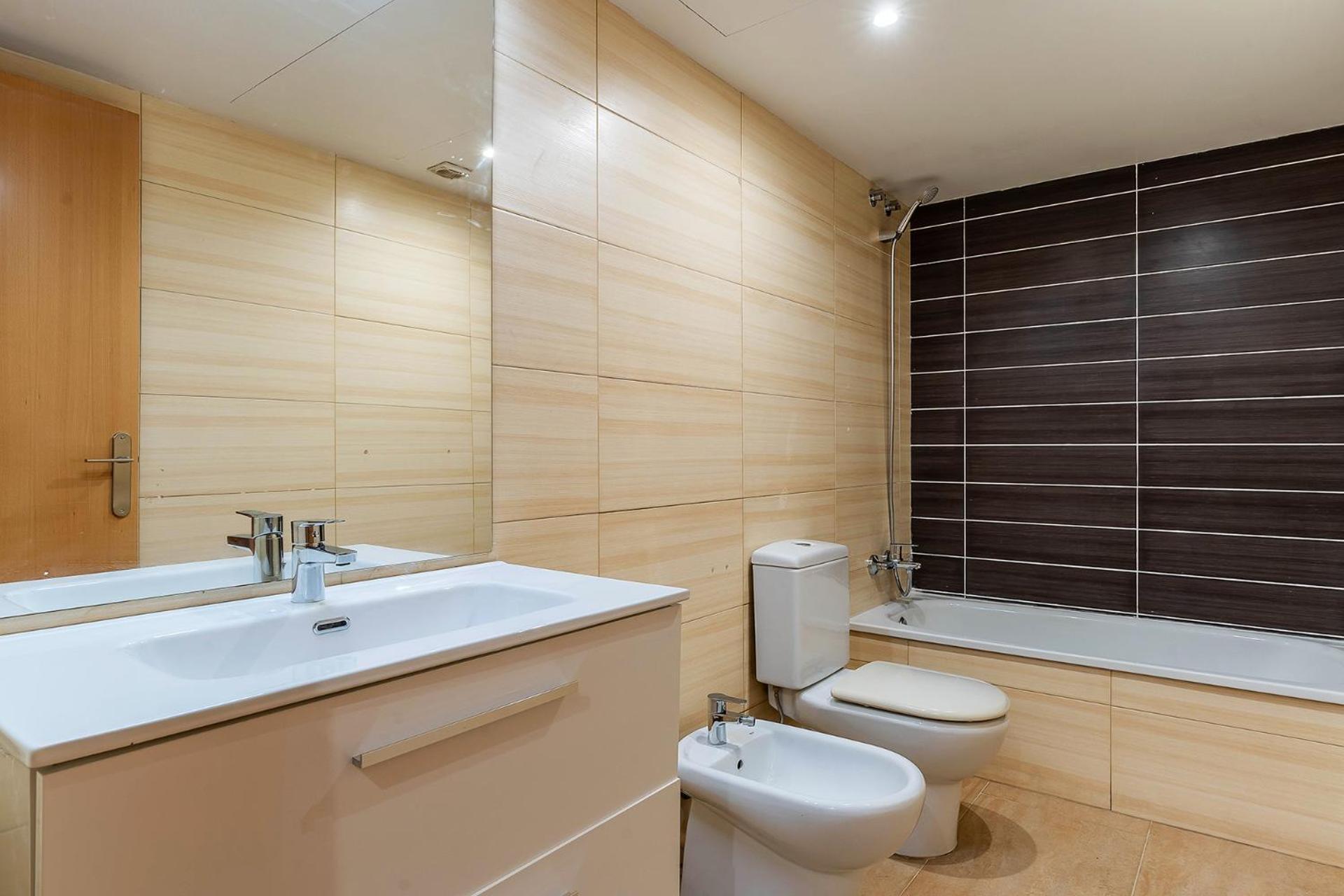 Ab Besos River Apartment Барселона Екстер'єр фото